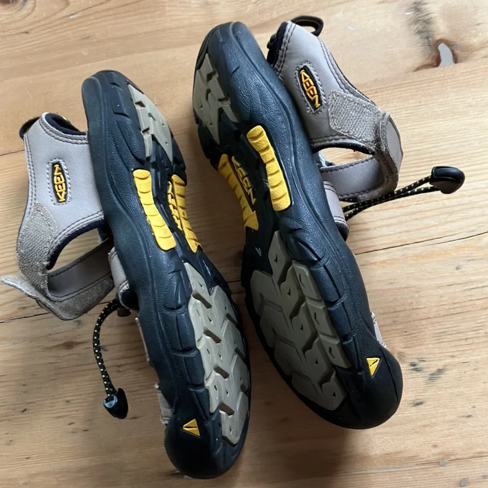 Keen Newport Sandals Youth Boys Size 4
